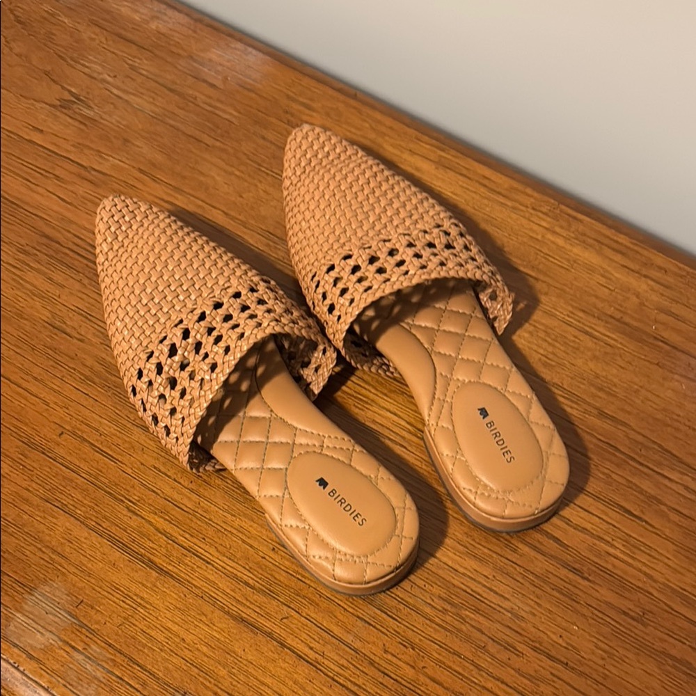 Birdies Women's Tan Woven Mules